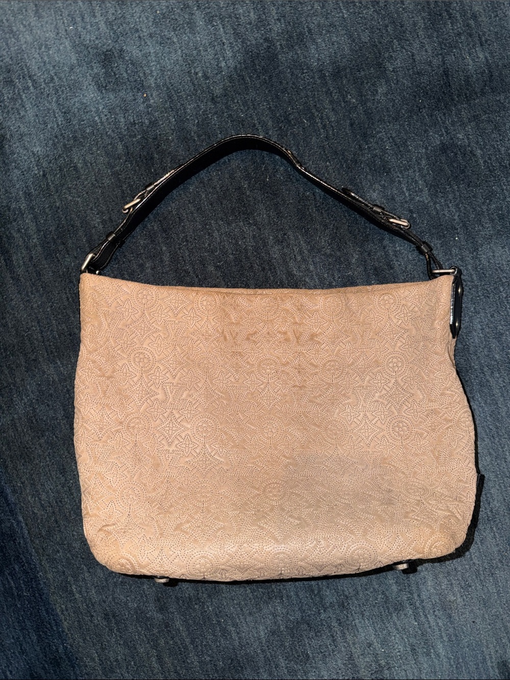 2000s leather Louis Vuitton Mahina hobo bag